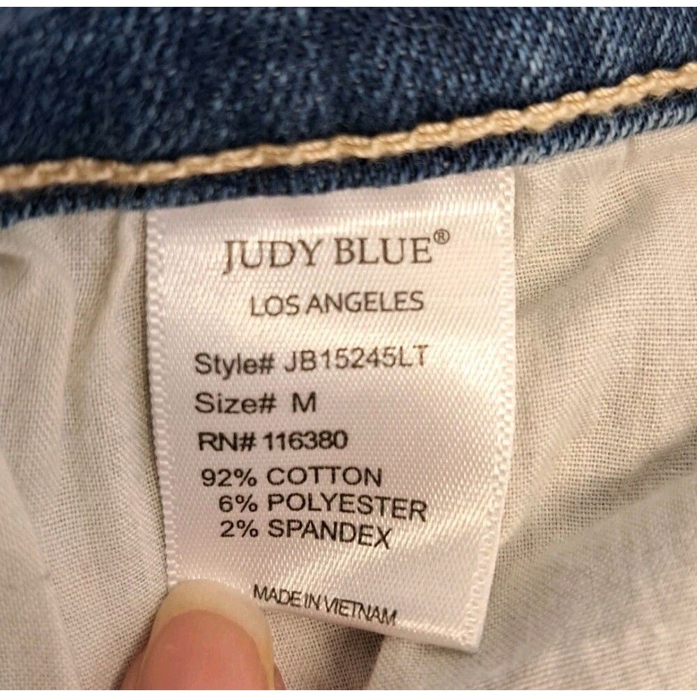 Judy Blue Women's Medium Mid Rise Rainbow Paint Splash Cutoff  Short - Picture 5 of 7